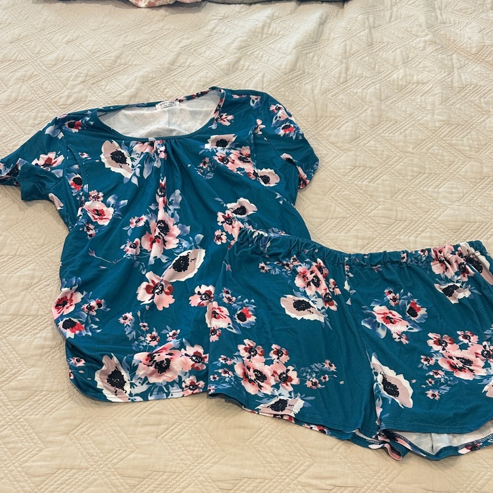 Nursing friendly pajamas